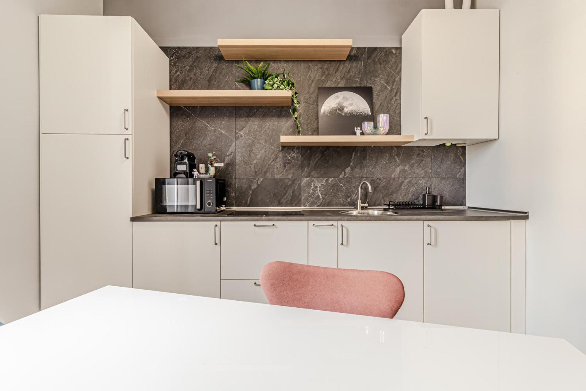 Moonlight Stylish Central, Hospital & Station ليفورنو المظهر الخارجي الصورة